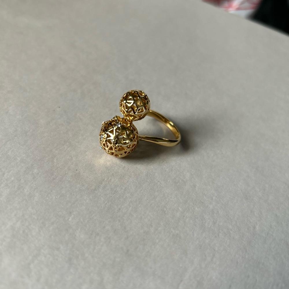 Elegant Gold Filigree Ring